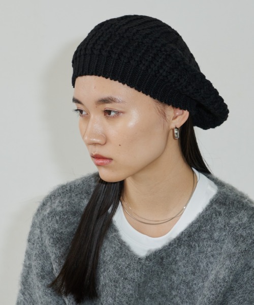 Auntie Rosa Holiday(アンティローザホリデー)の「片畔ニットベレー帽(ハンチング/ベレー帽・レディース・ブラック/グレー・FREE)」の14枚目の写真