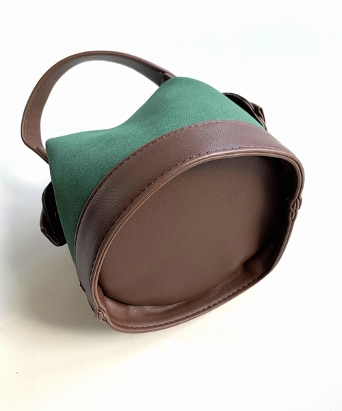 Q（キュー）の「スエードタッチドッキングミニバッグ（ハンドバッグ・レディース・ダークグリーン/ブラック・ONE SIZE）」の8枚目の写真