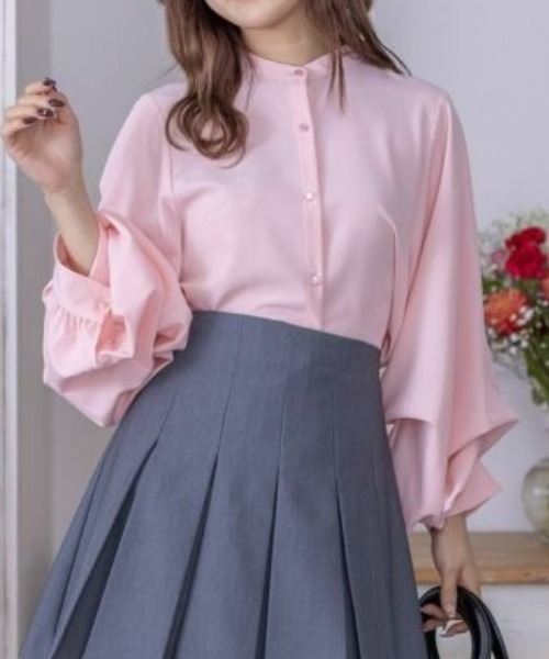 clear（クリア）の「無地柄アソートマルチWAYボリュームスリーブブラウス[オフィスカジュアル 着回し抜群 大人 カジュアル]≪2024AW≫（シャツ/ブラウス・レディース・ホワイト系その他/ブラック系その他/オフホワイト/ピンク/ベージュ/ブラック/ホワイト系その他3/ブルー系その他/グレー/ホワイト系その他2/ライトピンク/ブラック系その他2・F）」の12枚目の写真