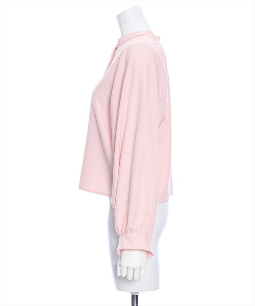 clear（クリア）の「無地柄アソートマルチWAYボリュームスリーブブラウス[オフィスカジュアル 着回し抜群 大人 カジュアル]≪2024AW≫（シャツ/ブラウス・レディース・ホワイト系その他/ブラック系その他/オフホワイト/ピンク/ベージュ/ブラック/ホワイト系その他3/ブルー系その他/グレー/ホワイト系その他2/ライトピンク/ブラック系その他2・F）」の16枚目の写真