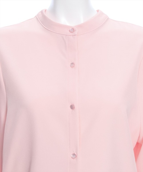 clear（クリア）の「無地柄アソートマルチWAYボリュームスリーブブラウス[オフィスカジュアル 着回し抜群 大人 カジュアル]≪2024AW≫（シャツ/ブラウス・レディース・ホワイト系その他/ブラック系その他/オフホワイト/ピンク/ベージュ/ブラック/ホワイト系その他3/ブルー系その他/グレー/ホワイト系その他2/ライトピンク/ブラック系その他2・F）」の19枚目の写真