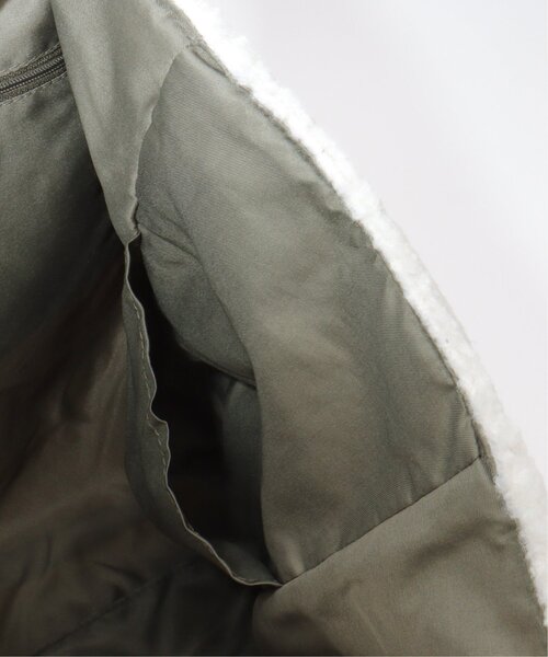 ikka(イッカ)の「ボアロゴ入りビッグトートバッグ(トートバッグ・レディース・モカ/ブラック/オフホワイト/その他1/キャメル/ブラウン/ホワイト/ダークグレー/その他2・FREE)」の11枚目の写真