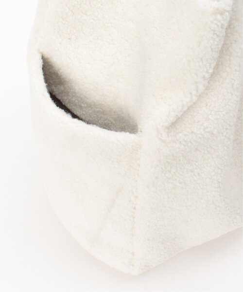 ikka(イッカ)の「ボアロゴ入りビッグトートバッグ(トートバッグ・レディース・モカ/ブラック/オフホワイト/その他1/キャメル/ブラウン/ホワイト/ダークグレー/その他2・FREE)」の14枚目の写真