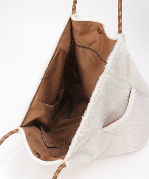 ikka(イッカ)の「ボアロゴ入りビッグトートバッグ(トートバッグ・レディース・モカ/ブラック/オフホワイト/その他1/キャメル/ブラウン/ホワイト/ダークグレー/その他2・FREE)」の19枚目の写真