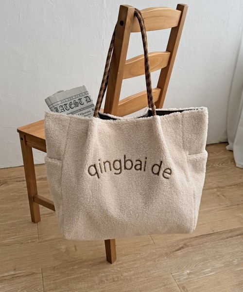 ikka(イッカ)の「ボアロゴ入りビッグトートバッグ(トートバッグ・レディース・モカ/ブラック/オフホワイト/その他1/キャメル/ブラウン/ホワイト/ダークグレー/その他2・FREE)」の9枚目の写真