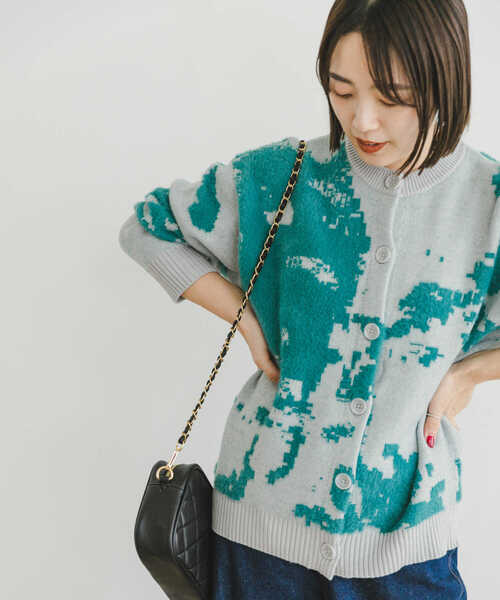 ITEMS URBANRESEARCH（アイテムズ アーバンリサーチ）の「ジャガードクルーネックカーディガン（カーディガン/ボレロ・レディース・グレー/チャコールグレー/ブラウン・FREE）」の9枚目の写真