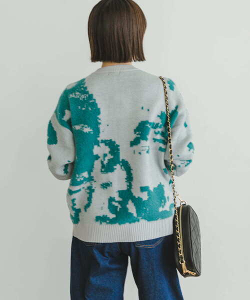 ITEMS URBANRESEARCH（アイテムズ アーバンリサーチ）の「ジャガードクルーネックカーディガン（カーディガン/ボレロ・レディース・グレー/チャコールグレー/ブラウン・FREE）」の10枚目の写真