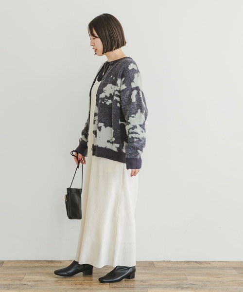 ITEMS URBANRESEARCH（アイテムズ アーバンリサーチ）の「ジャガードクルーネックカーディガン（カーディガン/ボレロ・レディース・グレー/チャコールグレー/ブラウン・FREE）」の19枚目の写真