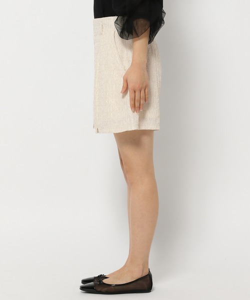 mysty woman(ミスティウーマン)の「シャーリングショートパンツ 106948(その他パンツ・レディース・アイボリー/ブラック/ライトグリーン・FREE)」の8枚目の写真