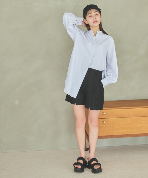 mysty woman(ミスティウーマン)の「シャーリングショートパンツ 106948(その他パンツ・レディース・アイボリー/ブラック/ライトグリーン・FREE)」の4枚目の写真