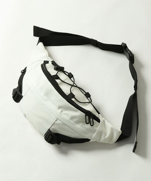 ZIP FIVE(ジップファイブ)の「【ZIP FIVE】 ナイロン ミニ ボディバッグ(ボディバッグ/ウエストポーチ・メンズ・ブラック/ホワイト・FREE)」の4枚目の写真