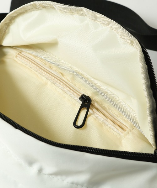 ZIP FIVE(ジップファイブ)の「【ZIP FIVE】 ナイロン ミニ ボディバッグ(ボディバッグ/ウエストポーチ・メンズ・ブラック/ホワイト・FREE)」の9枚目の写真