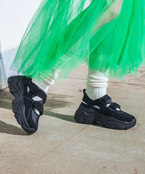 EVOL（イーボル）の「一部WEB限定カラー【EVOL】軽量厚底ベルトスニーカー IW5372（スニーカー・レディース・ベージュ/ブラック/ライトグレー・S/L/M）」の14枚目の写真