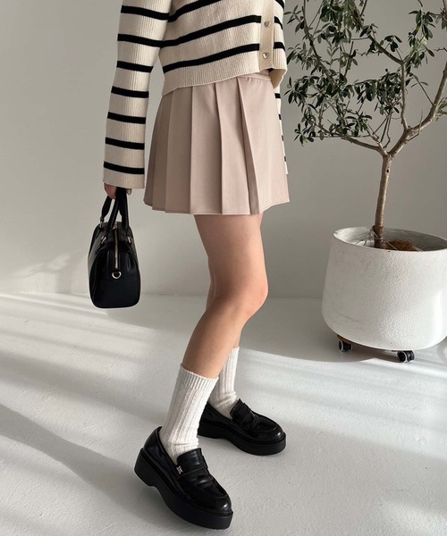 one after another NICE CLAUP(ワンアフターアナザーナイスクラップ)の「サイドベルト付きプリーツミニスカート(スカート・レディース・ストライプ/チャコールグレー/ブラック/ピンクベージュ・FREE)」の18枚目の写真