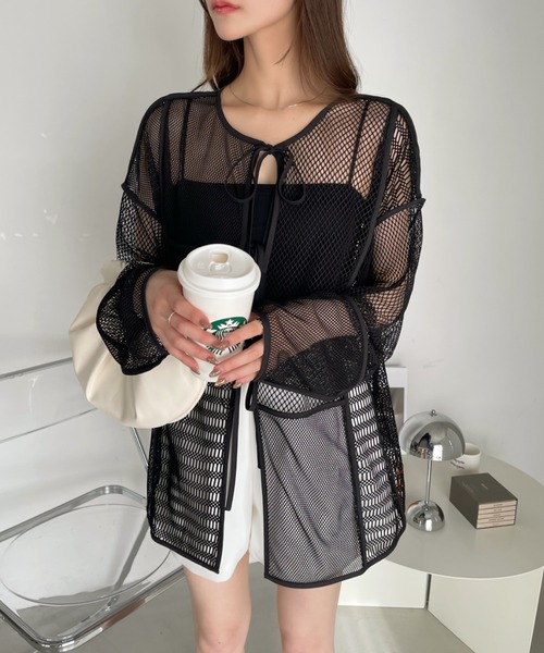 Ada.(エイダ)の「前後2WAY メッシュ ブロッキング カーディガン トップス(カーディガン/ボレロ・レディース・ブラック/アイボリー・FREE)」の16枚目の写真