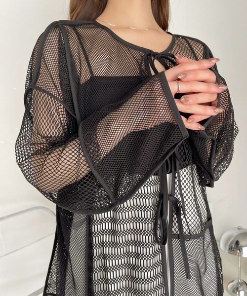 Ada.(エイダ)の「前後2WAY メッシュ ブロッキング カーディガン トップス(カーディガン/ボレロ・レディース・ブラック/アイボリー・FREE)」の22枚目の写真