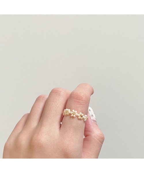 tone（トーン）の「【tanmen】フラワービーズリング(MA)（リング・レディース・ゴールド/シルバー・FREE）」の4枚目の写真