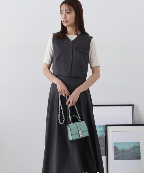 N.(N. Natural Beauty Basic)(エヌエヌナチュラルビューティーベーシック)の「◆クロップドジレスカートセット(ワンピース・レディース・チャコールグレー/ベージュ系その他・MEDIUM)」の8枚目の写真