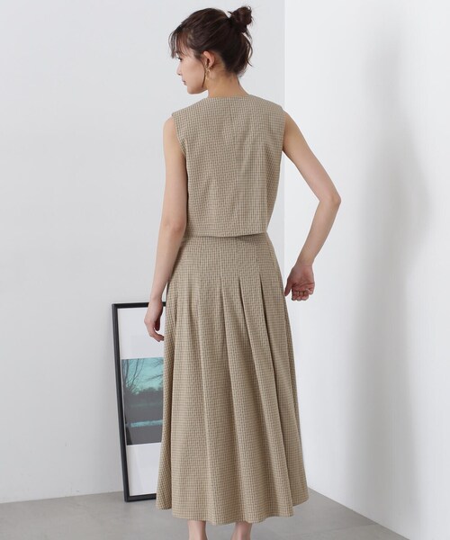 N.(N. Natural Beauty Basic)(エヌエヌナチュラルビューティーベーシック)の「◆クロップドジレスカートセット(ワンピース・レディース・チャコールグレー/ベージュ系その他・MEDIUM)」の20枚目の写真