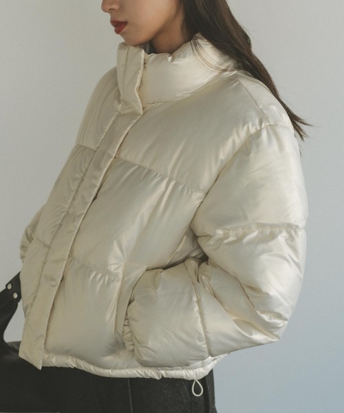 VANNIE U（ヴァニーユー）の「ドロスト中綿ショートコート（ブルゾン・レディース・ピンク/ホワイト/ブラック・FREE）」の4枚目の写真