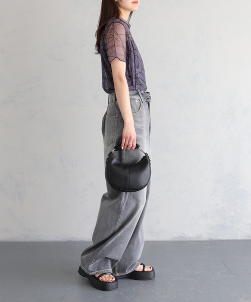 cheriella（シェリエラ）の「【cheriella】ノットデザインハンドショルダーバッグ KNOT DESIGN HAND SHOULDER BAG（ショルダーバッグ・レディース・ブラック/アイボリー/シルバー・ONESIZE）」の19枚目の写真