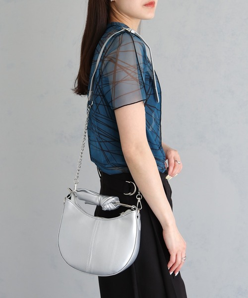 cheriella（シェリエラ）の「【cheriella】ノットデザインハンドショルダーバッグ KNOT DESIGN HAND SHOULDER BAG（ショルダーバッグ・レディース・ブラック/アイボリー/シルバー・ONESIZE）」の14枚目の写真