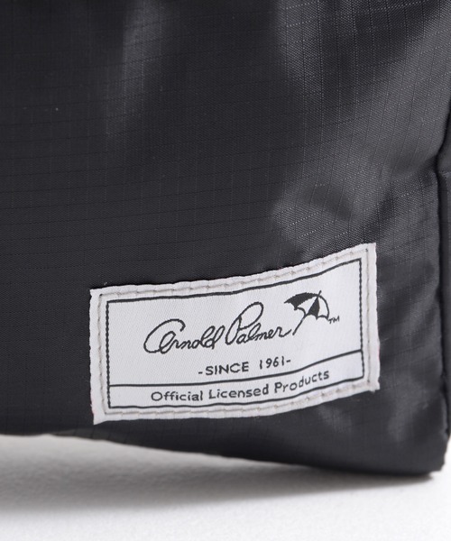 Arnold Palmer（アーノルドパーマー）の「撥水 2WAY シェア サコッシュ バッグ（ショルダーバッグ・レディース・ブラック/ベージュ・F）」の8枚目の写真