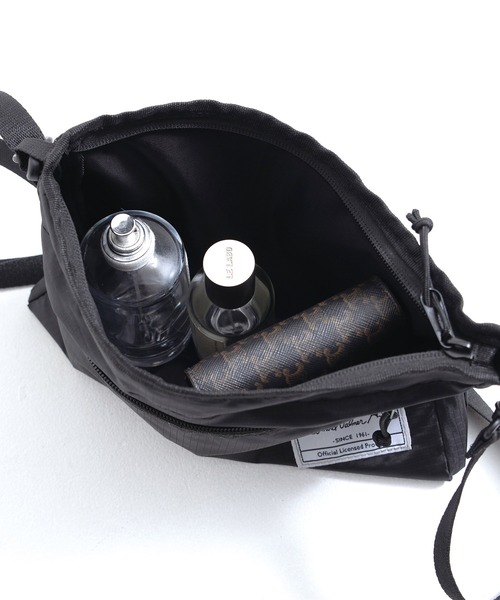 Arnold Palmer（アーノルドパーマー）の「撥水 2WAY シェア サコッシュ バッグ（ショルダーバッグ・レディース・ブラック/ベージュ・F）」の11枚目の写真