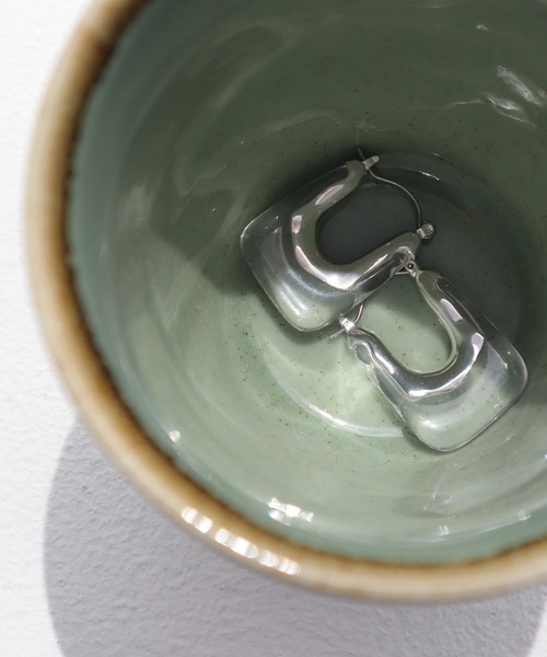 LE'RURE(リルアー)の「Icy cube metal pierce(ピアス(両耳用)・レディース・ゴールド/シルバー・FREE)」の5枚目の写真