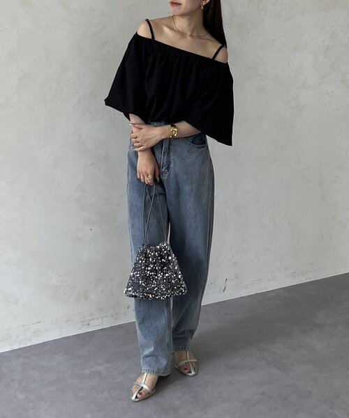 Thevon（ゼボン）の「オフショルギャザーブラウス（シャツ/ブラウス・レディース・ボルドー/ブラック/ベージュ/オフホワイト・FREE）」の13枚目の写真