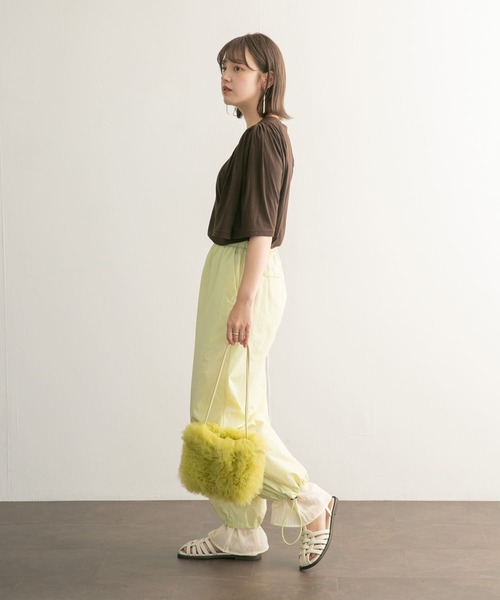 KBF（ケイビーエフ）の「フリルスリーブシアーカットソー（Tシャツ/カットソー・レディース・アイボリー/ラベンダー/ダークブラウン・ONE）」の15枚目の写真