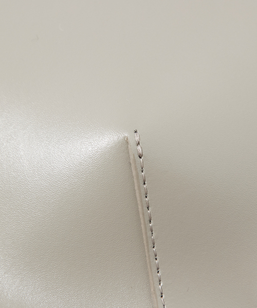 qualite（カリテ）の「【YAHKI】ハート型バッグ（ハンドバッグ・レディース・グレー/ダークグリーン/ブラック・フリー）」の10枚目の写真