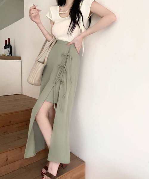 ECLIN（エクラン）の「フロントリボンスリットレイヤードスカート（スカート・レディース・ブラック/グリーン/ベージュ・L/S/M）」の8枚目の写真