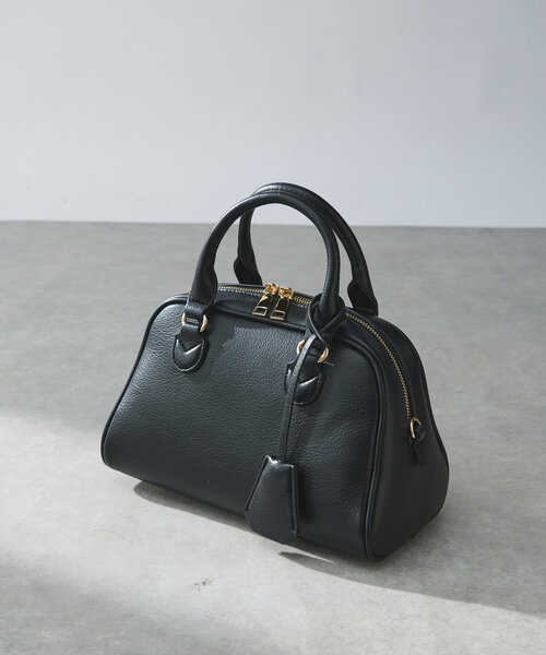 cache cache（カシュ カシュ）の「【cache cache(カシュカシュ)】シボフェイクレザーボストンバッグ（ボストンバッグ・レディース・ブラック/ベージュ/レッド・FREE）」の4枚目の写真