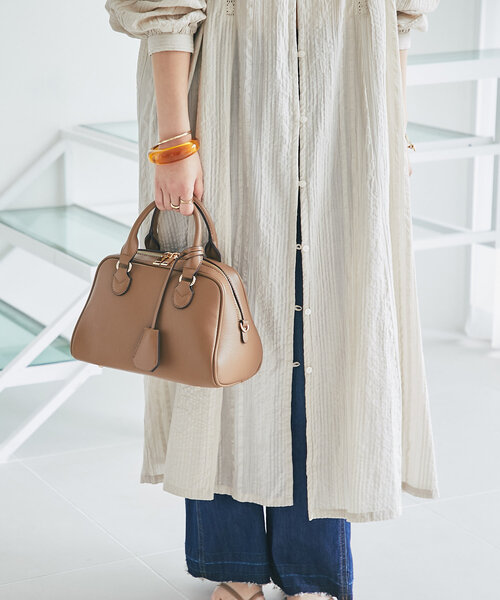 cache cache（カシュ カシュ）の「【cache cache(カシュカシュ)】シボフェイクレザーボストンバッグ（ボストンバッグ・レディース・ブラック/ベージュ/レッド・FREE）」の15枚目の写真