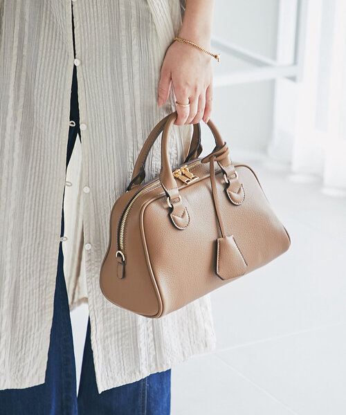 cache cache（カシュ カシュ）の「【cache cache(カシュカシュ)】シボフェイクレザーボストンバッグ（ボストンバッグ・レディース・ブラック/ベージュ/レッド・FREE）」の16枚目の写真