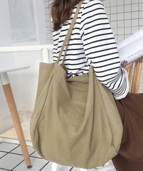 LADY LIKE（レディライク）の「【リバーシブル】キャンバストートバッグ（トートバッグ・レディース・キャメル/グリーン/ホワイト/パープル/ネイビー/ベージュ/カーキ/ライトグリーン/ブルー・F）」の3枚目の写真