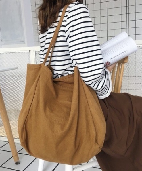 LADY LIKE（レディライク）の「【リバーシブル】キャンバストートバッグ（トートバッグ・レディース・キャメル/グリーン/ホワイト/パープル/ネイビー/ベージュ/カーキ/ライトグリーン/ブルー・F）」の16枚目の写真