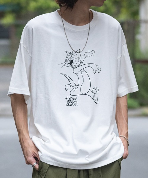 Tom&Jerry(トムアンドジェリー)の「【40I】〔Tom & Jerry/トム & ジェリー〕イラストプリント オーバーサイズ 半袖Tシャツ(Tシャツ/カットソー・メンズ・ベージュ系2/ライトグリーン系1/パープル系1/ホワイト系1/ブラウン系1/ブラウン系2/ライトグリーン系2/ライトグリーン系3/パープル系3/パープル系2/ホワイト系3/ブラウン系3/ベージュ系1/ベージュ系3/ホワイト系2・MEDIUM/LARGE/X-LARGE)」の3枚目の写真