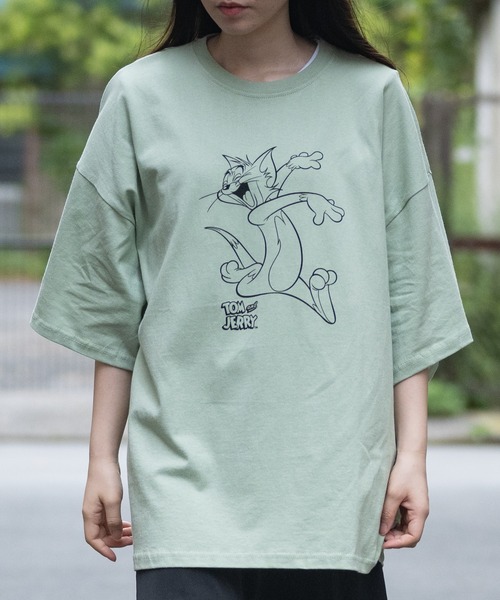 Tom&Jerry(トムアンドジェリー)の「【40I】〔Tom & Jerry/トム & ジェリー〕イラストプリント オーバーサイズ 半袖Tシャツ(Tシャツ/カットソー・メンズ・ベージュ系2/ライトグリーン系1/パープル系1/ホワイト系1/ブラウン系1/ブラウン系2/ライトグリーン系2/ライトグリーン系3/パープル系3/パープル系2/ホワイト系3/ブラウン系3/ベージュ系1/ベージュ系3/ホワイト系2・MEDIUM/LARGE/X-LARGE)」の11枚目の写真
