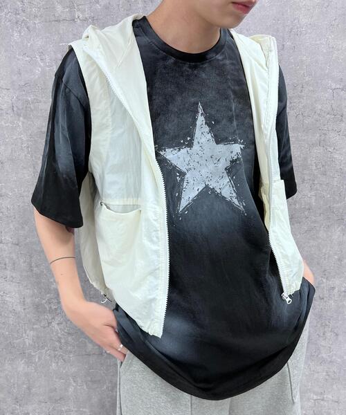 Figments（フィグメンツ）の「ナイロンノースリーブパーカー（ベスト・レディース・ブラック/ホワイト・FREE）」の4枚目の写真