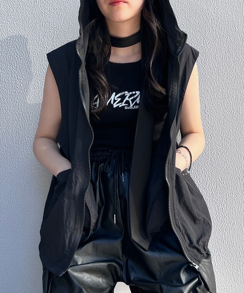 Figments（フィグメンツ）の「ナイロンノースリーブパーカー（ベスト・レディース・ブラック/ホワイト・FREE）」の8枚目の写真