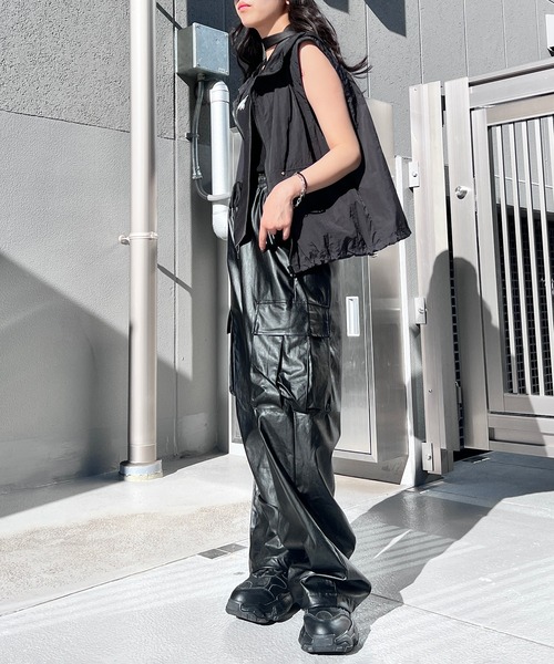 Figments（フィグメンツ）の「ナイロンノースリーブパーカー（ベスト・レディース・ブラック/ホワイト・FREE）」の15枚目の写真