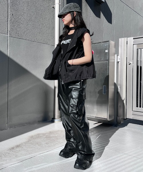 Figments（フィグメンツ）の「ナイロンノースリーブパーカー（ベスト・レディース・ブラック/ホワイト・FREE）」の16枚目の写真