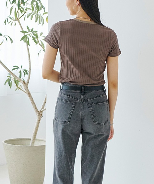 Fizz（フィズ）の「【Fizz/フィズ】　配色ワイドリブ　Vネック半袖プルオーバー（Tシャツ/カットソー・レディース・アイボリー/ブラウン/杢グレー/ベージュ/サックスブルー/ブラック・L/M）」の13枚目の写真