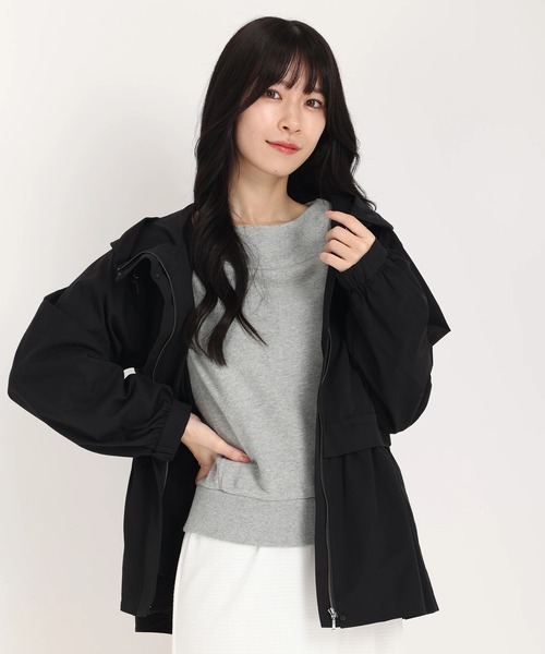 STRAWBERRY-FIELDS（ストロベリーフィールズ）の「ドロストフリルマウンテンパーカー（マウンテンパーカー・レディース・キャメル/グレー系その他/ブラック・2）」の2枚目の写真