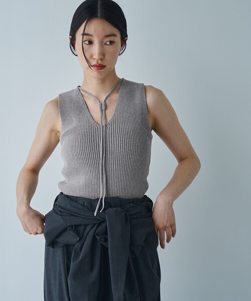 RONEL（ロネル）の「ベロアニットノースリーブトップス（ニット/セーター・レディース・ダークグリーン/ブラック/ライトグレー・S/M）」の4枚目の写真