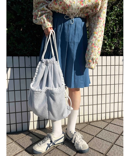 WC（ダブル シー）の「フリルレーススウェットナップサック（バックパック/リュック・レディース・ピンク/グレー・FREE）」の5枚目の写真