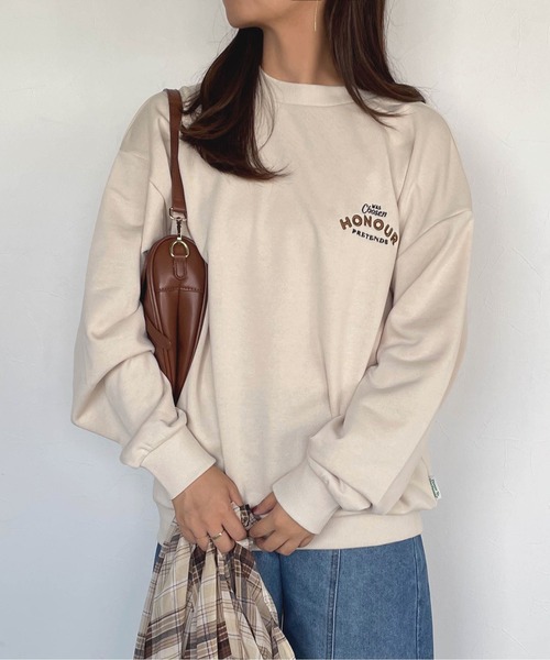 ENIM BY VICKY(エニムバイビッキー)の「ネコ刺繍オーバーサイズゆるスウェット《洗濯機で洗える》(Tシャツ/カットソー・レディース・オフホワイト/チャコールグレー/カーキ/アイボリー/ダークグレー/ホワイト系その他・M)」の7枚目の写真