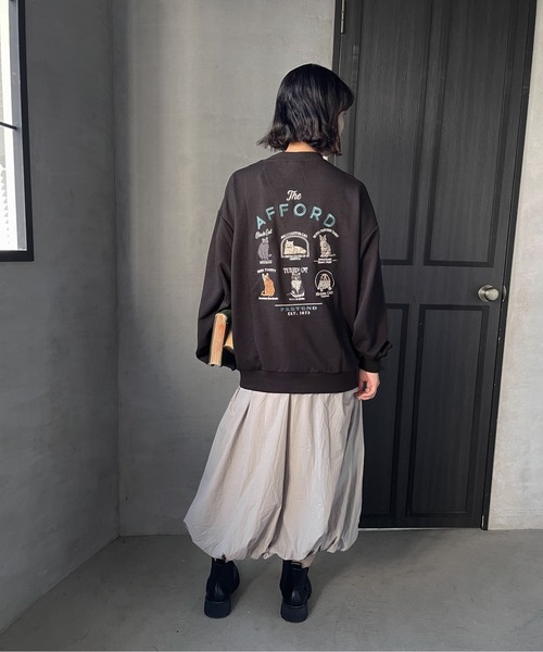 ENIM BY VICKY(エニムバイビッキー)の「ネコ刺繍オーバーサイズゆるスウェット《洗濯機で洗える》(Tシャツ/カットソー・レディース・オフホワイト/チャコールグレー/カーキ/アイボリー/ダークグレー/ホワイト系その他・M)」の20枚目の写真